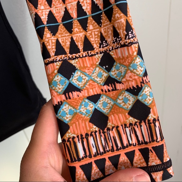 🌼 Volcom Rash Guard - Picture 5 of 7